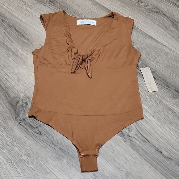 NWT Lizard Thicket Brown Mustard Knot Front Bodysuit - Picture 1 of 8